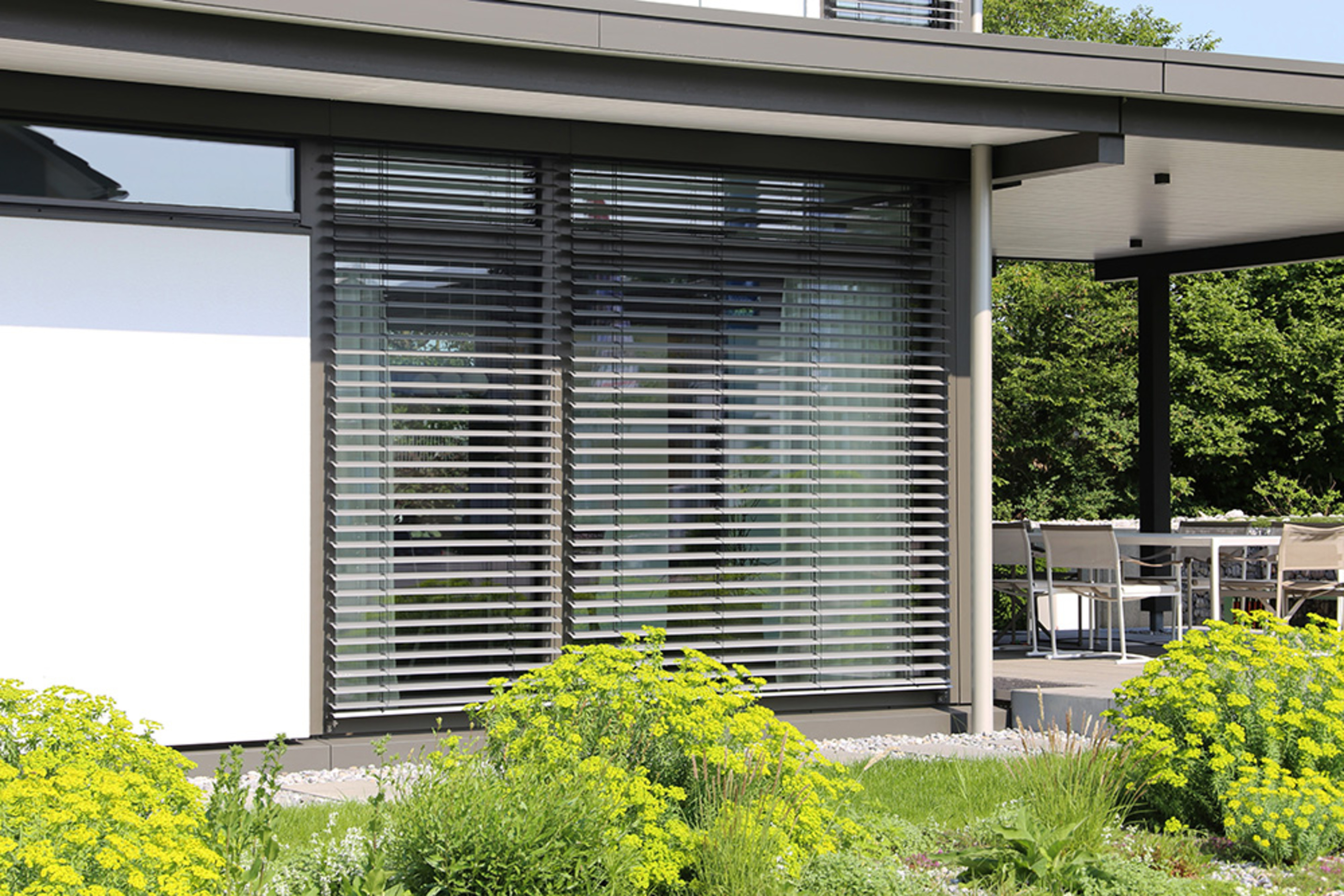 Rollladen&shy;steuerung bei Elektro Moschcau Anlagenbau GmbH in Mühlhausen