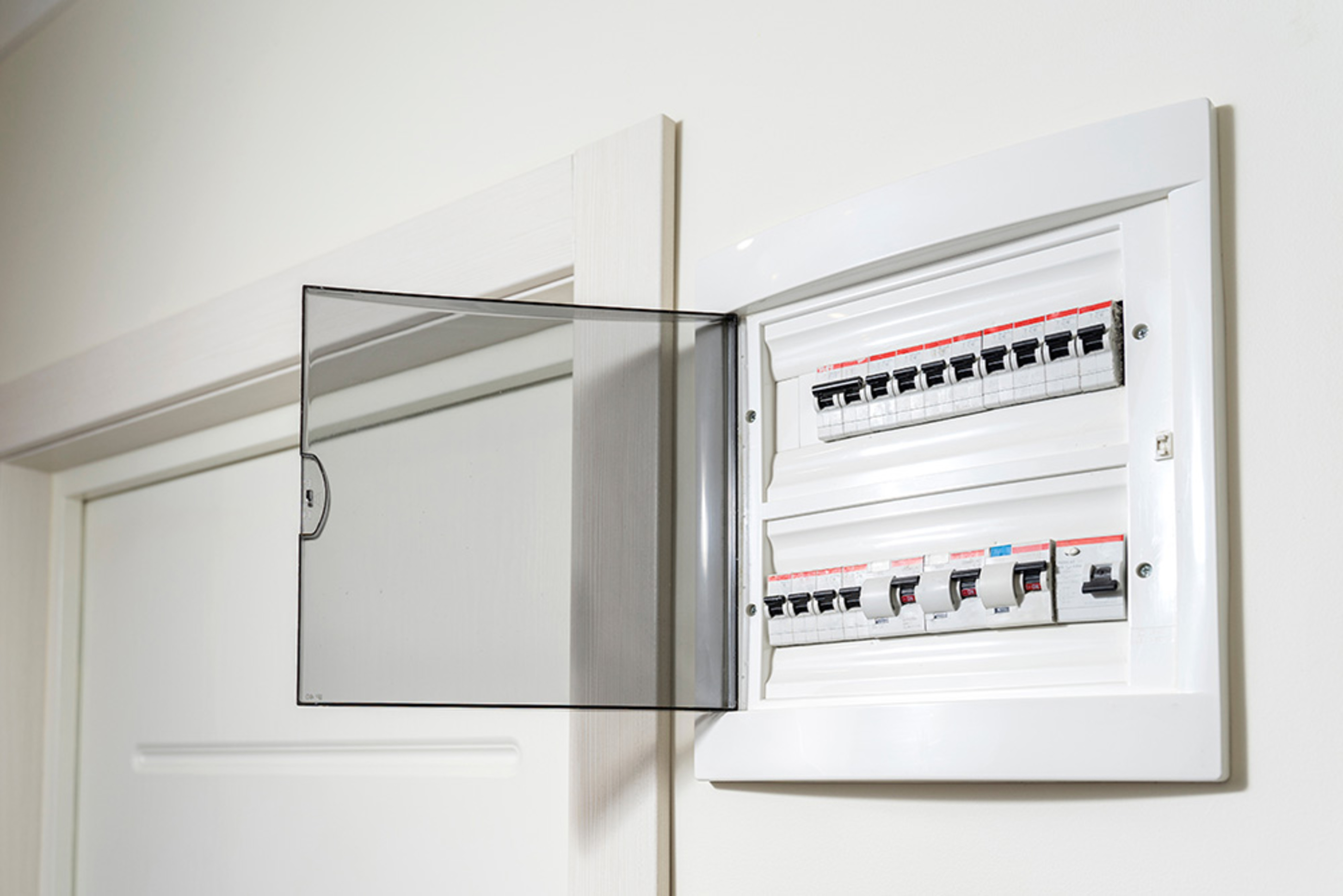 Über&shy;spannungs&shy;schutz bei Elektro Moschcau Anlagenbau GmbH in Mühlhausen